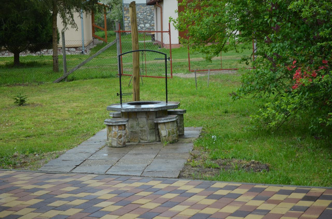 Oeroemvoelgy Vendeghaz Hotel Bozsva Exterior foto