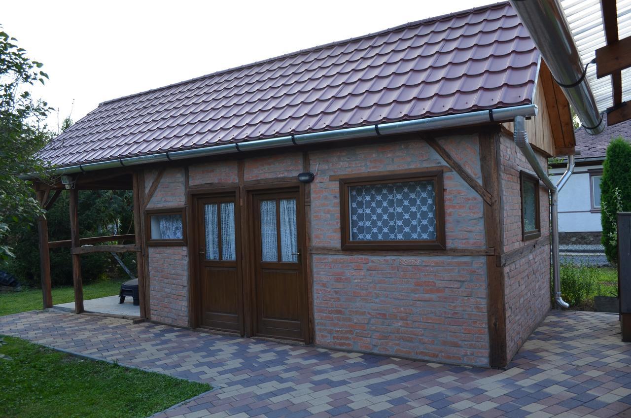 Oeroemvoelgy Vendeghaz Hotel Bozsva Exterior foto